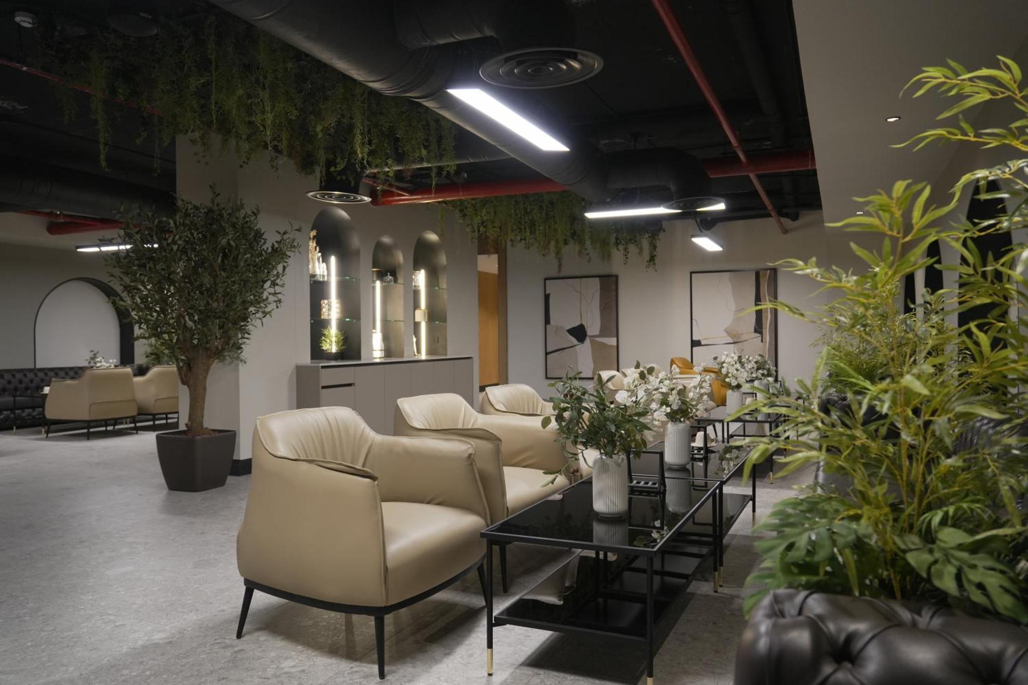 Cozy, Modern, Furniture Apartment *